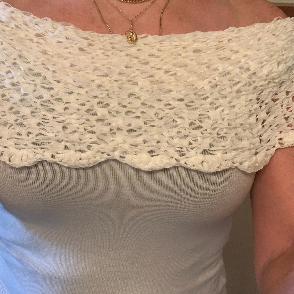 Light weight sweater